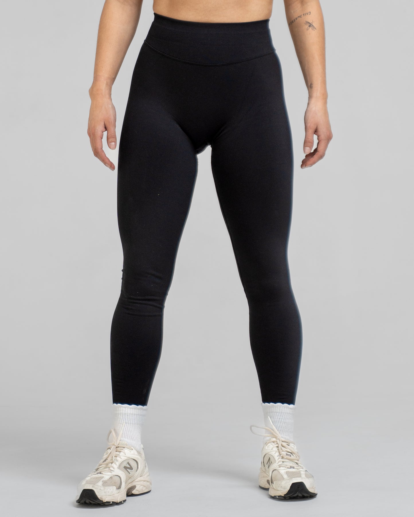 Helia Leggings - Midnight Black