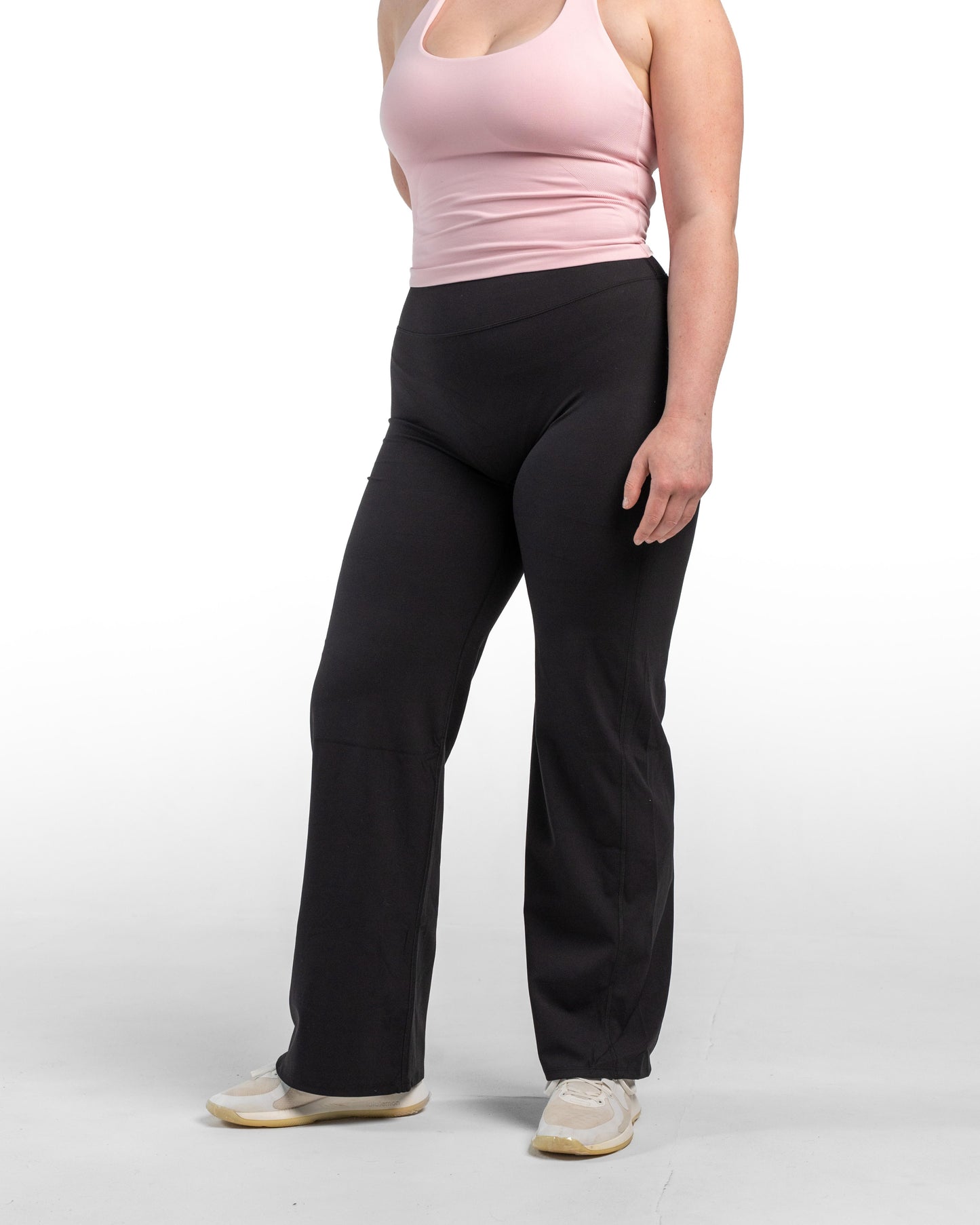 Aura Straight Leg Pants - Black
